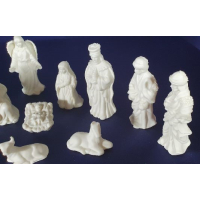 11 Kerststal figuren van keramiek in doos